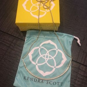 Like new Kendra Scott Scottie necklace